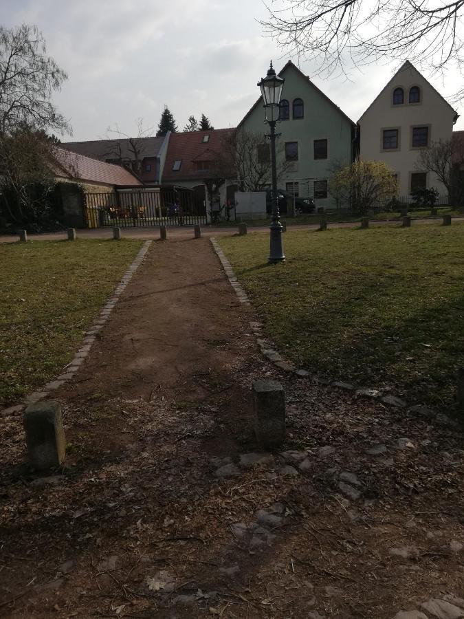 Ferienhaus -Am Alten Dorfplatz- Дрезден Екстериор снимка